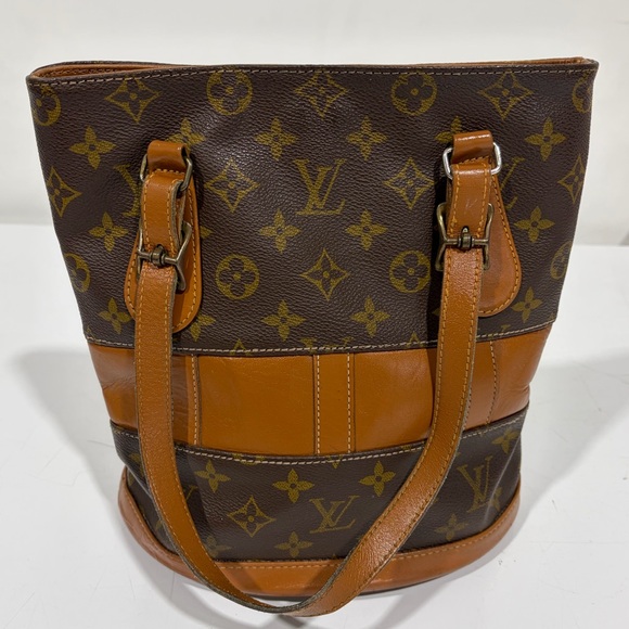 Accessories - BUYERS EVENT - LV Monogram Marais Bag FOLLOW @KARISFASHIONS & Lareesparx ON I G